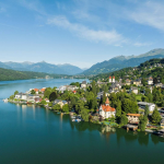 La luminosa e panoramica posizione di Millstatt, che dà il nome al lago - Foto Gert Perauer / MBN Turismo